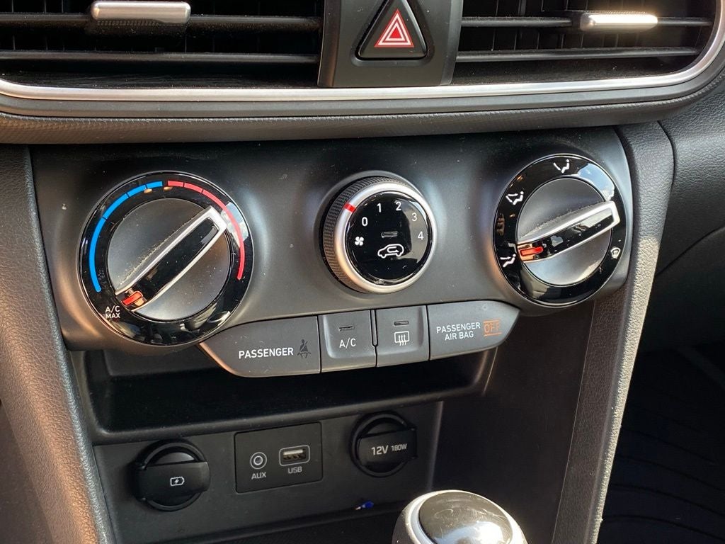 2021 Hyundai KONA SEL