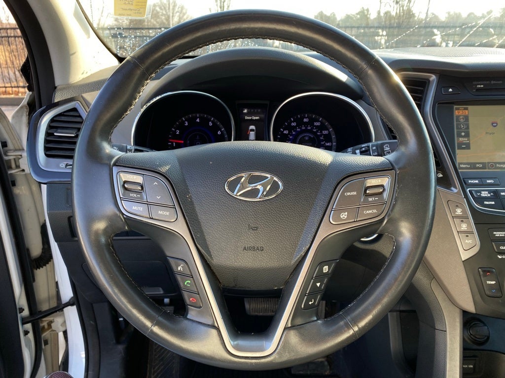 2016 Hyundai SANTA FE SE