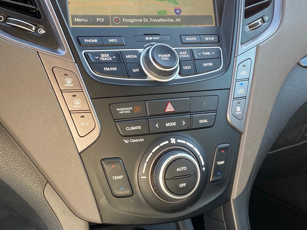 2016 Hyundai SANTA FE SE