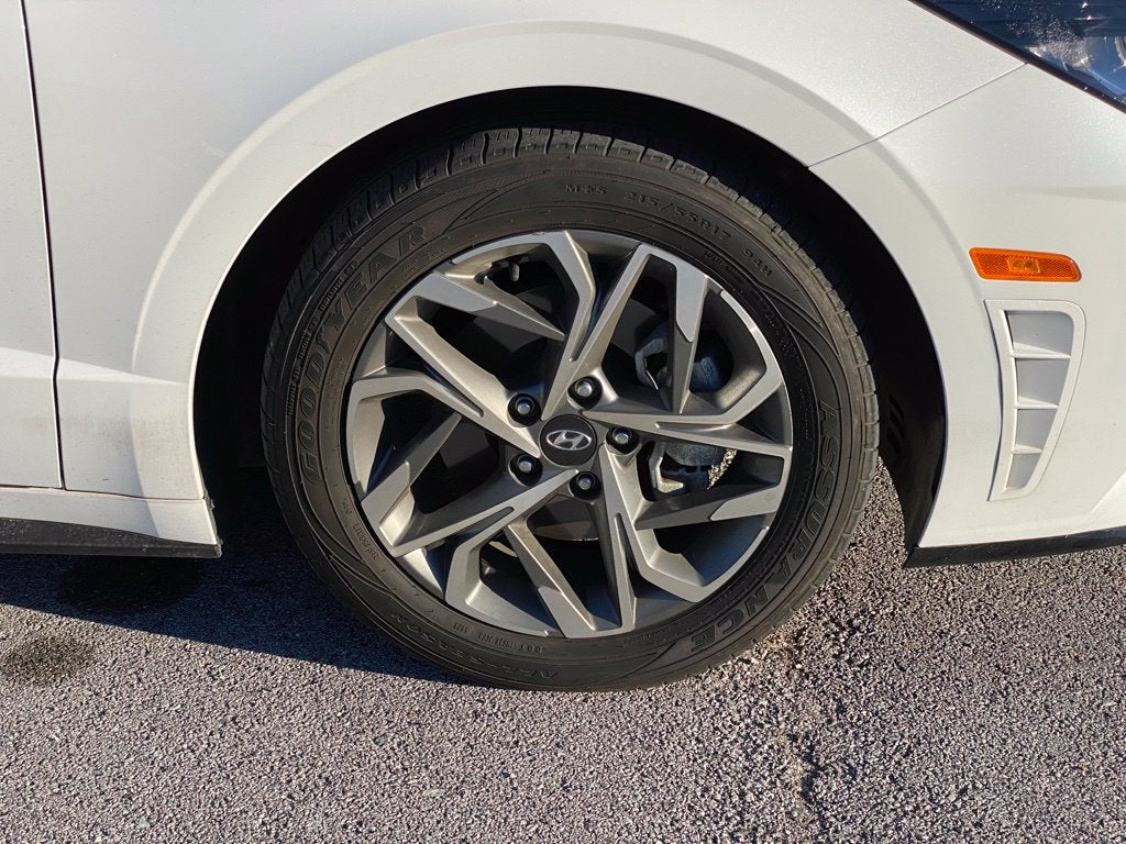 2022 Hyundai SONATA SEL