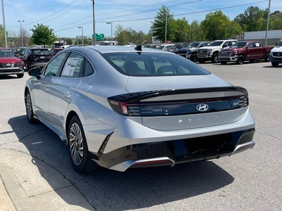 2025 Hyundai SONATA HYBRID SEL