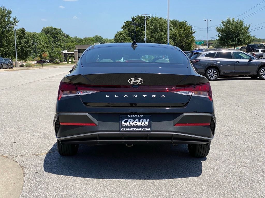 2026 Hyundai ELANTRA SE