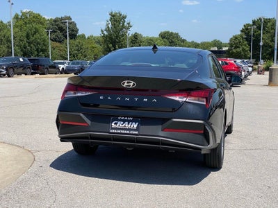 2026 Hyundai ELANTRA SE