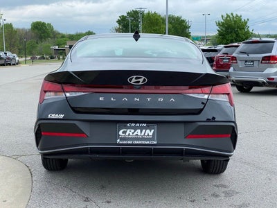 2026 Hyundai ELANTRA SE