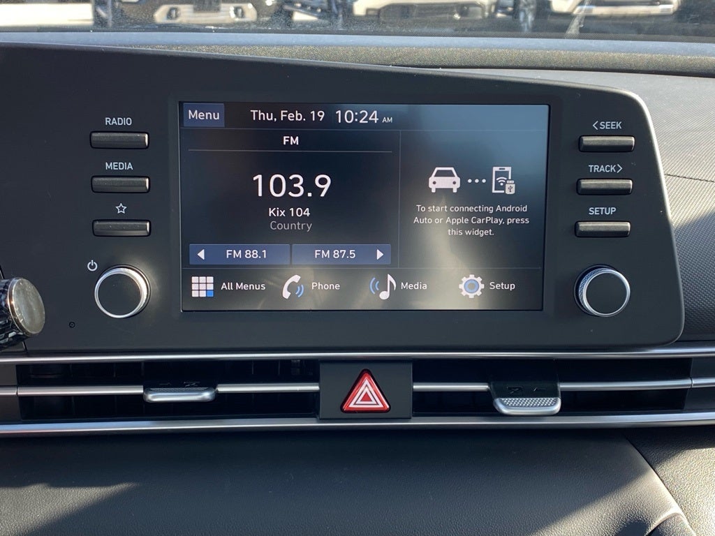 2026 Hyundai ELANTRA SE