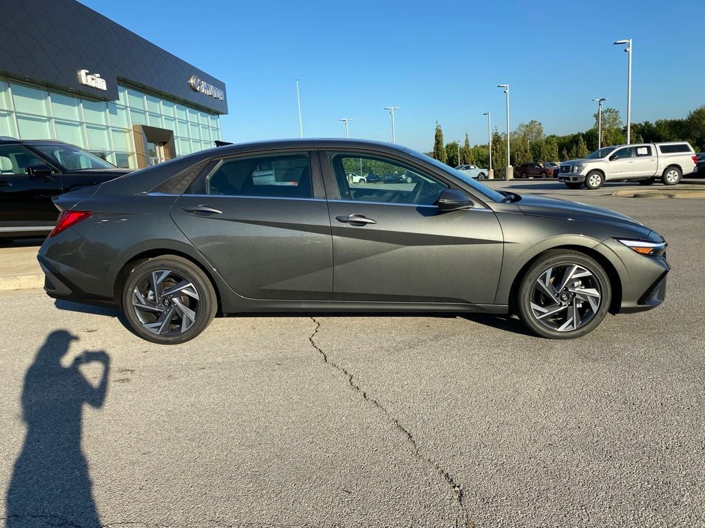 2026 Hyundai ELANTRA Limited