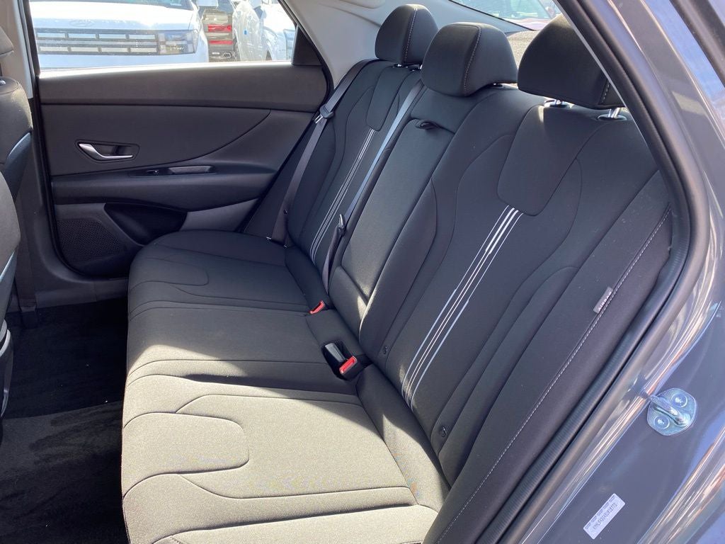 2025 Hyundai ELANTRA SEL Convenience