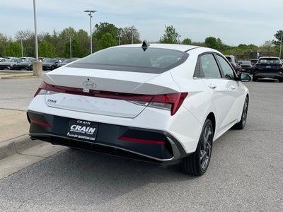 2025 Hyundai ELANTRA SEL Convenience