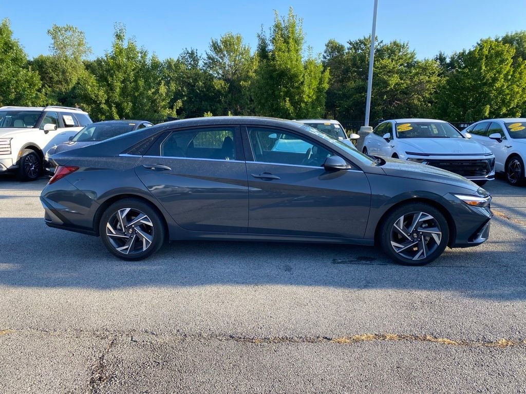 2024 Hyundai ELANTRA SEL