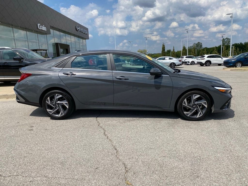 2024 Hyundai ELANTRA SEL