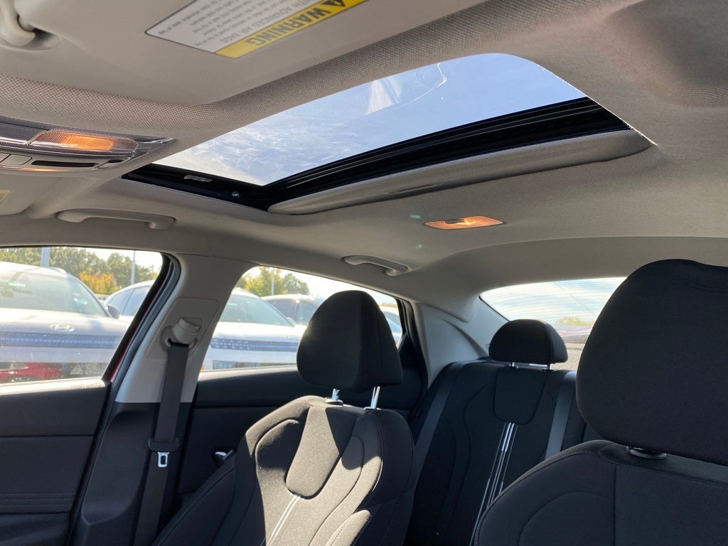 2025 Hyundai ELANTRA SEL Convenience