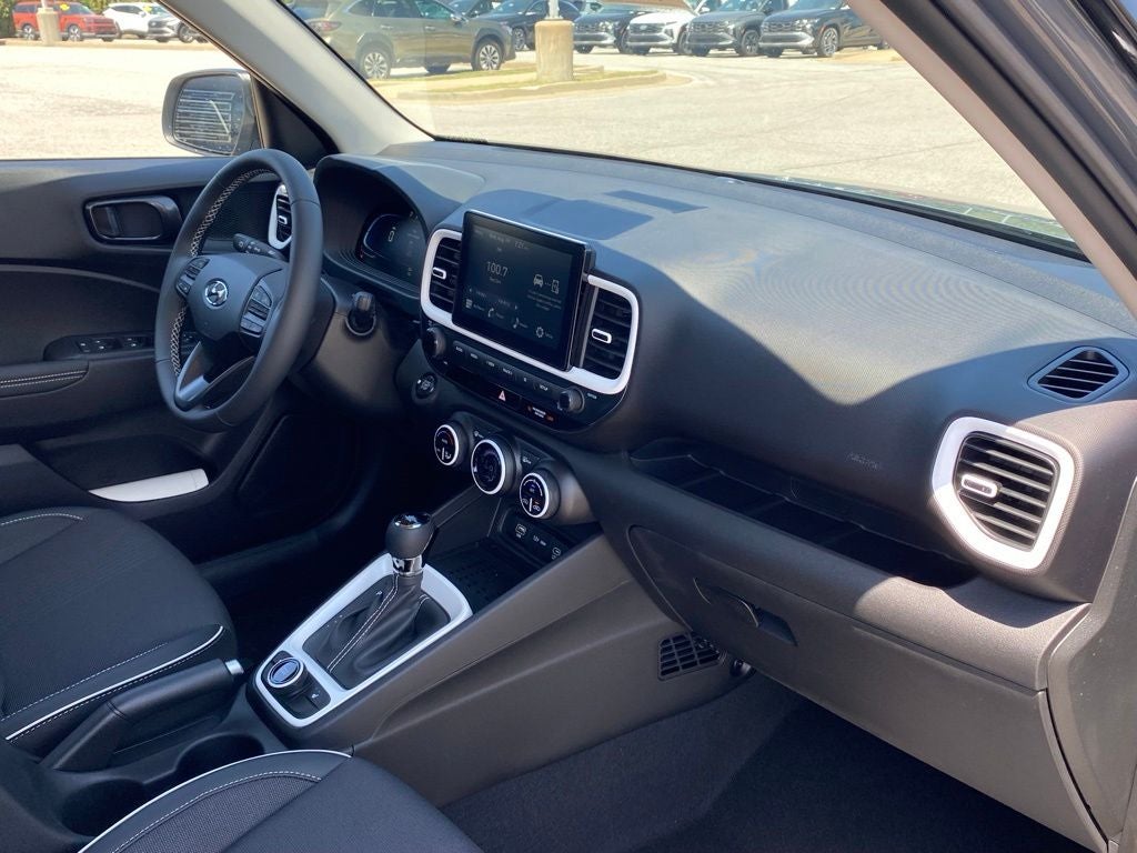 2026 Hyundai VENUE SEL W/Two-Tone Roof