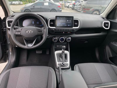 2026 Hyundai VENUE SEL W/Two-Tone Roof