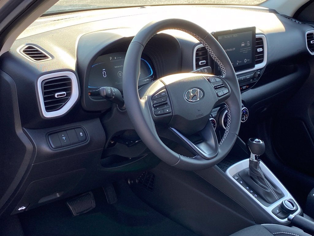 2026 Hyundai VENUE SEL W/Two-Tone Roof
