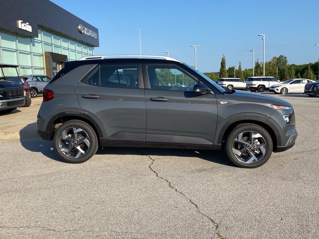 2026 Hyundai VENUE SEL W/Two-Tone Roof