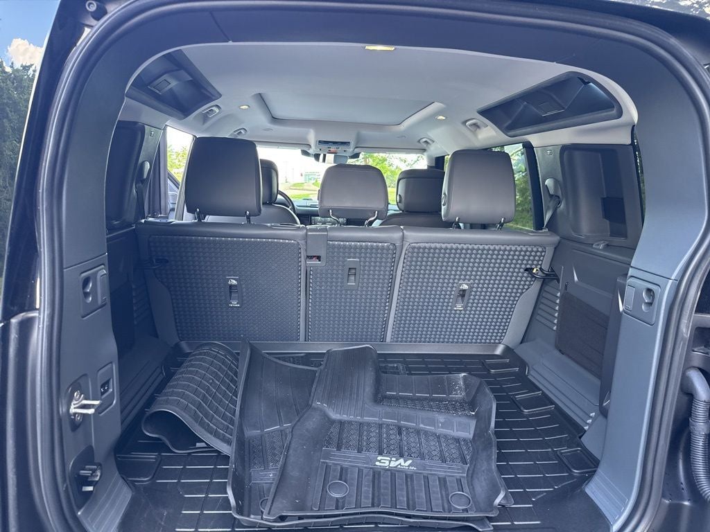 2024 Land Rover Defender 110 X-Dynamic SE