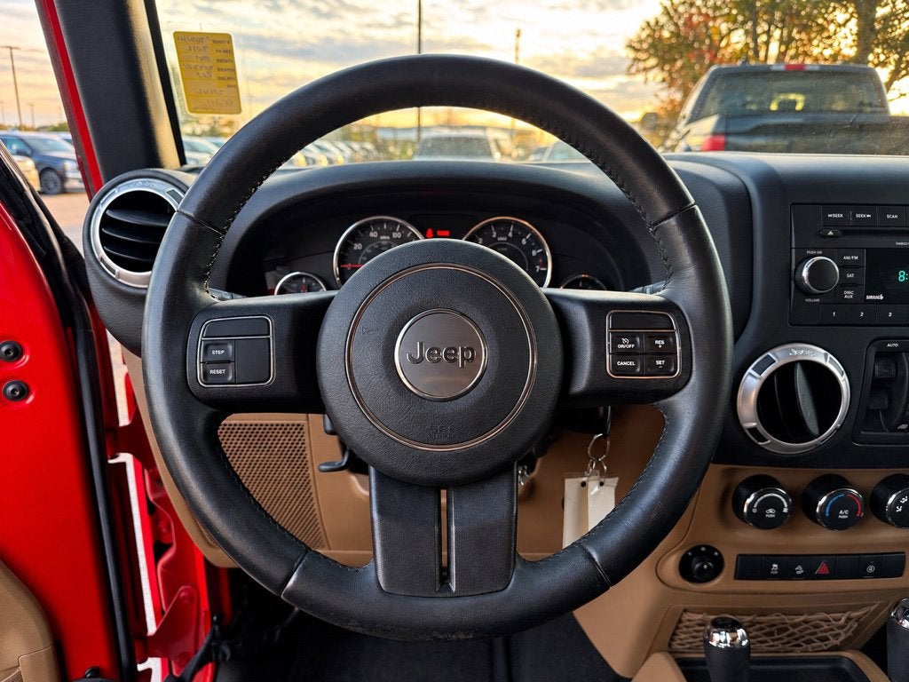 2016 Jeep Wrangler Unlimited Sahara - 4WD / CARFAX ONE OWNER
