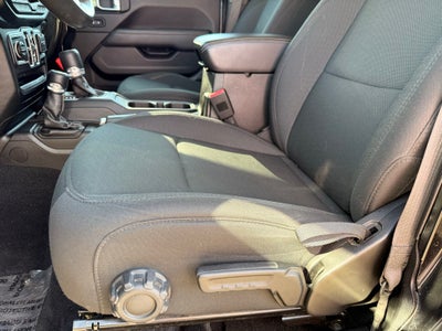 2019 Jeep Wrangler Unlimited Sahara APPLE CAR PLAY / CLEAN CARFAX/ 1 OWNER