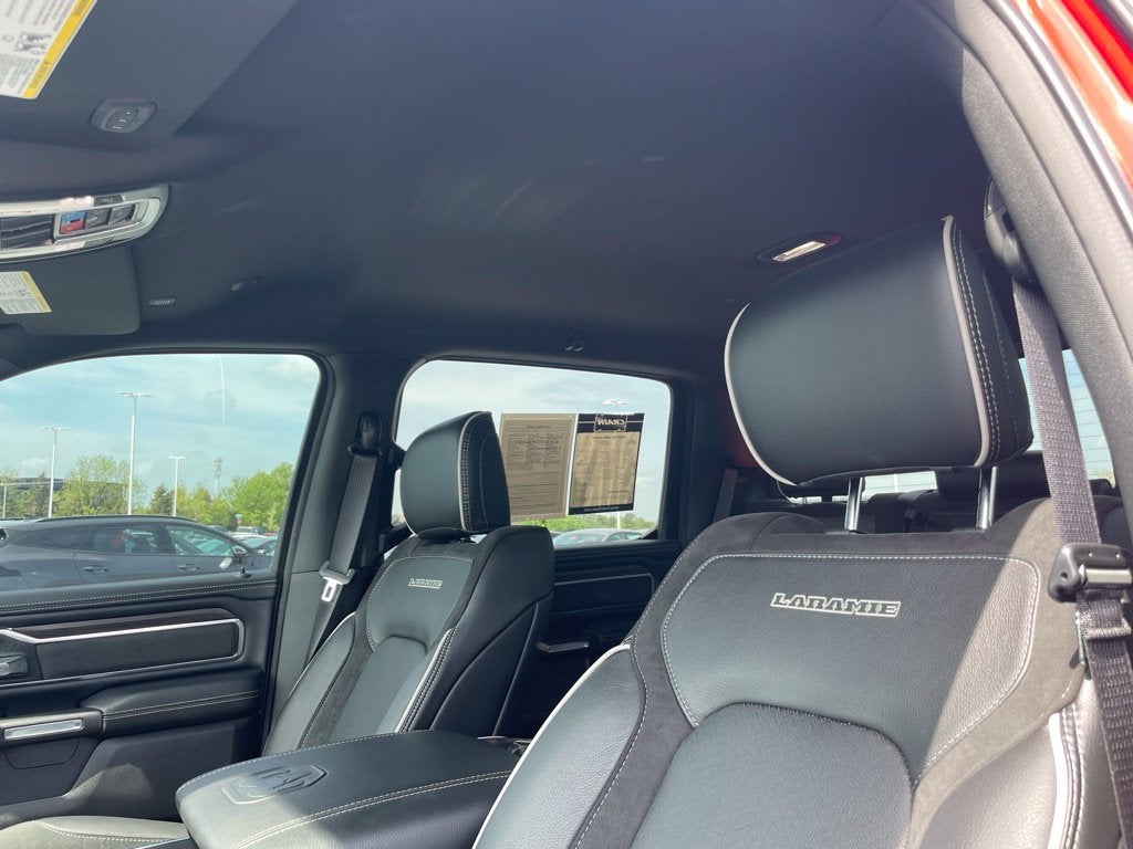 2025 RAM 1500 Laramie - 4WD / LEVEL 2 / NIGHT EDITION