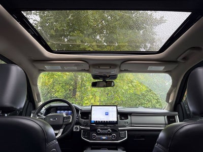 2024 Ford Expedition Max XLT - 4WD / PANORAMIC SUNROOF / ONE OWNER