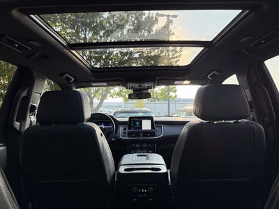 2024 Chevrolet Suburban RST - 4WD / PANORAMIC SUNROOF / CLEAN CARFAX