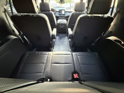 2024 Chevrolet Suburban RST - 4WD / PANORAMIC SUNROOF / CLEAN CARFAX