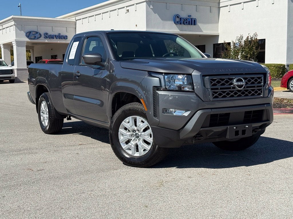 2024 Nissan Frontier SV