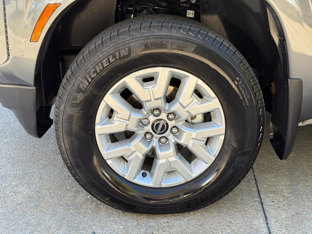 2024 Nissan Frontier SV