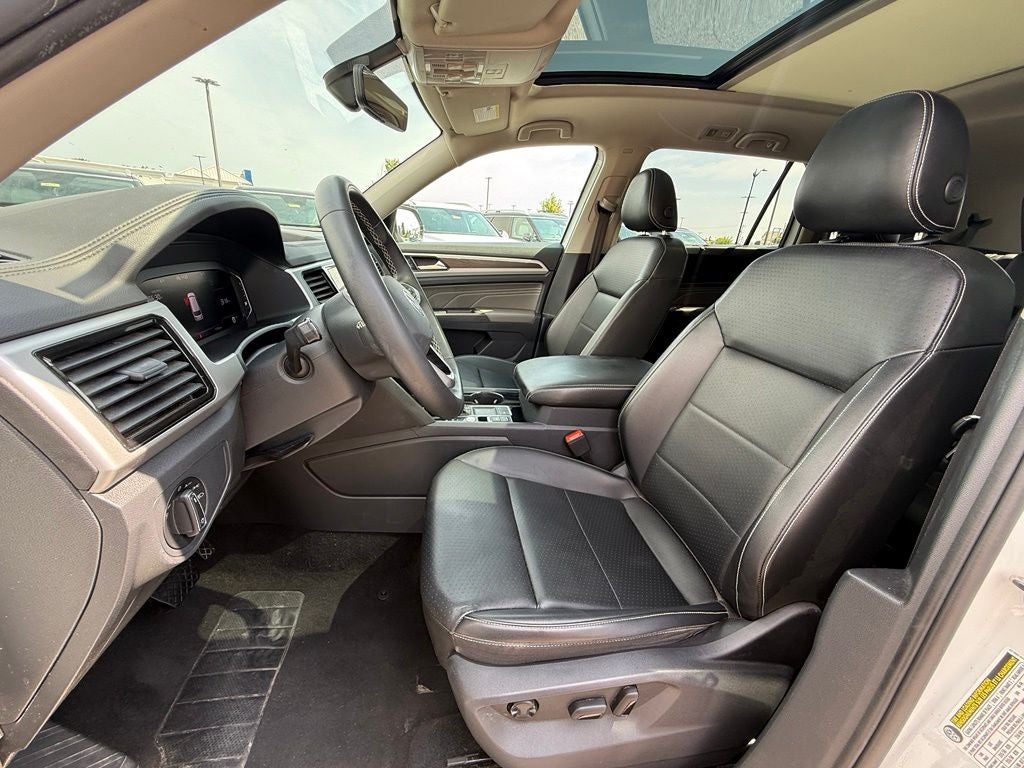 2022 Volkswagen Atlas SE w/Tech - Photo 22