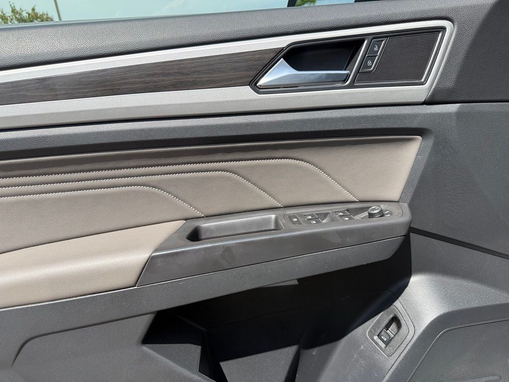 2022 Volkswagen Atlas SE w/Tech - Photo 23