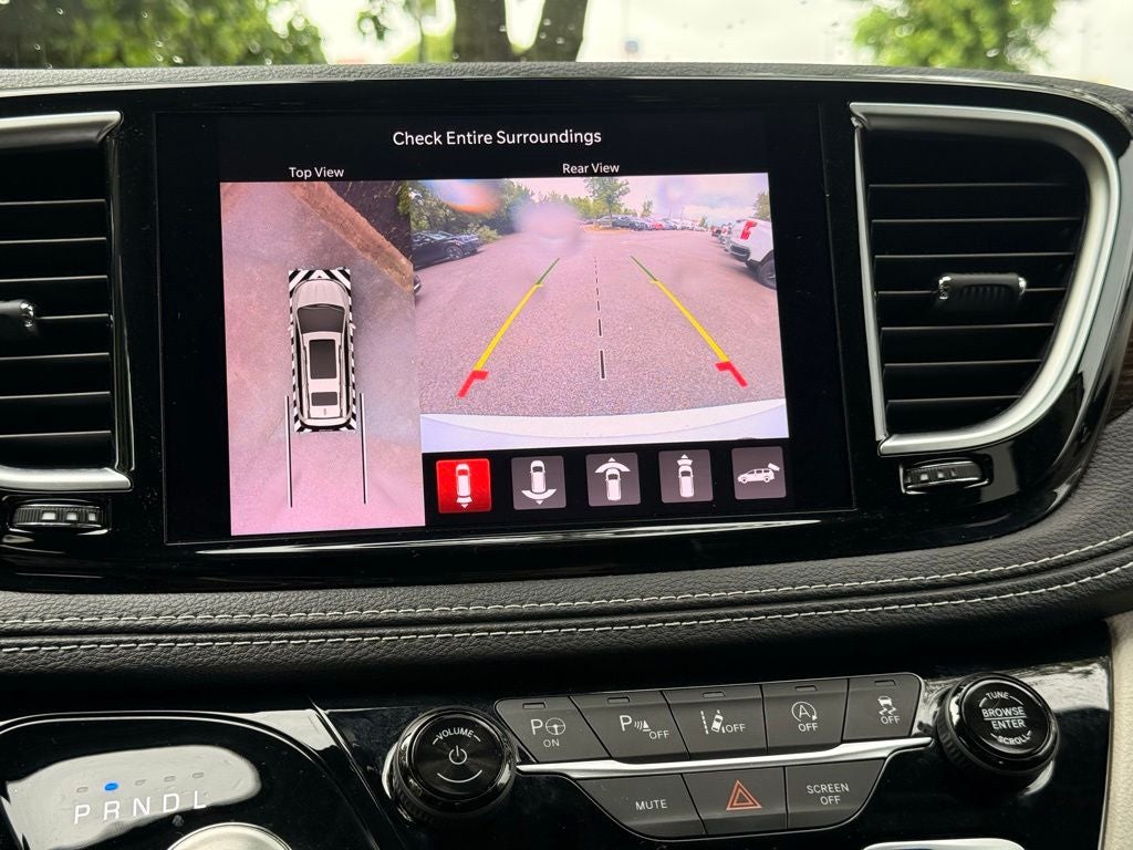 2022 Chrysler Pacifica Limited - Photo 14