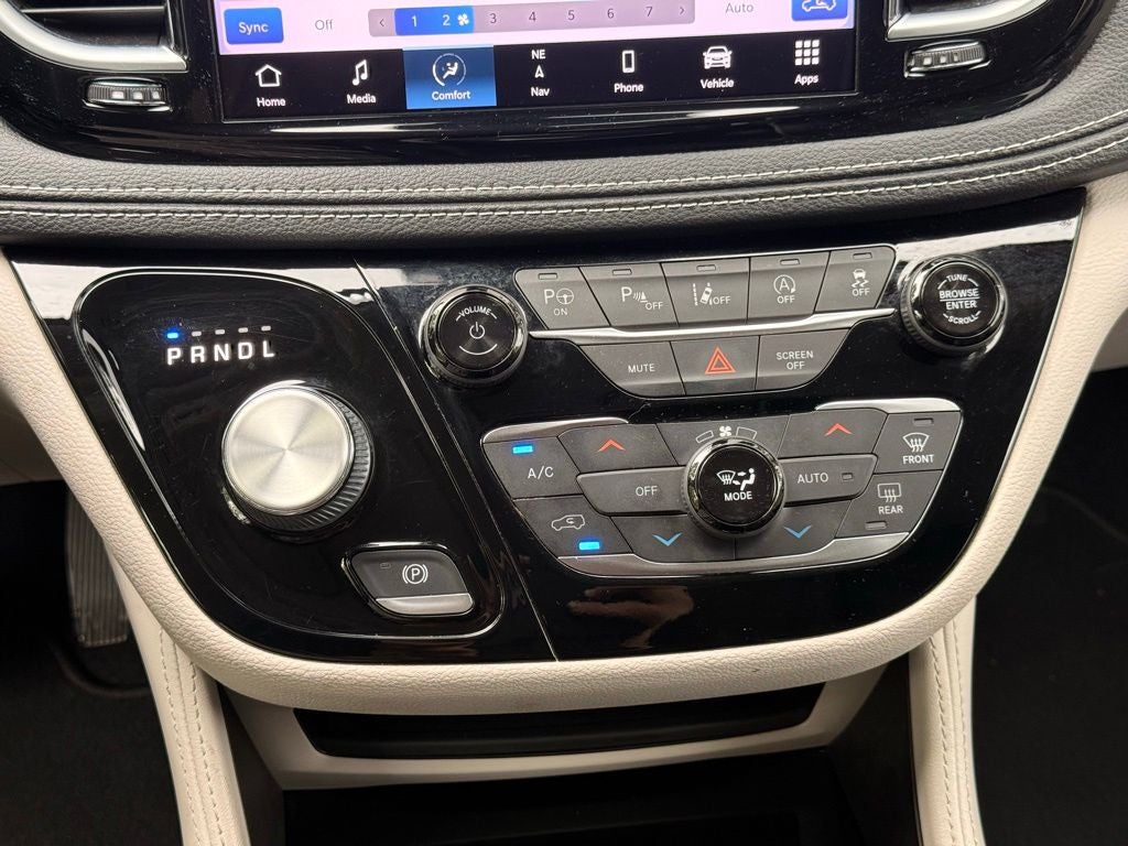 2022 Chrysler Pacifica Limited - Photo 18