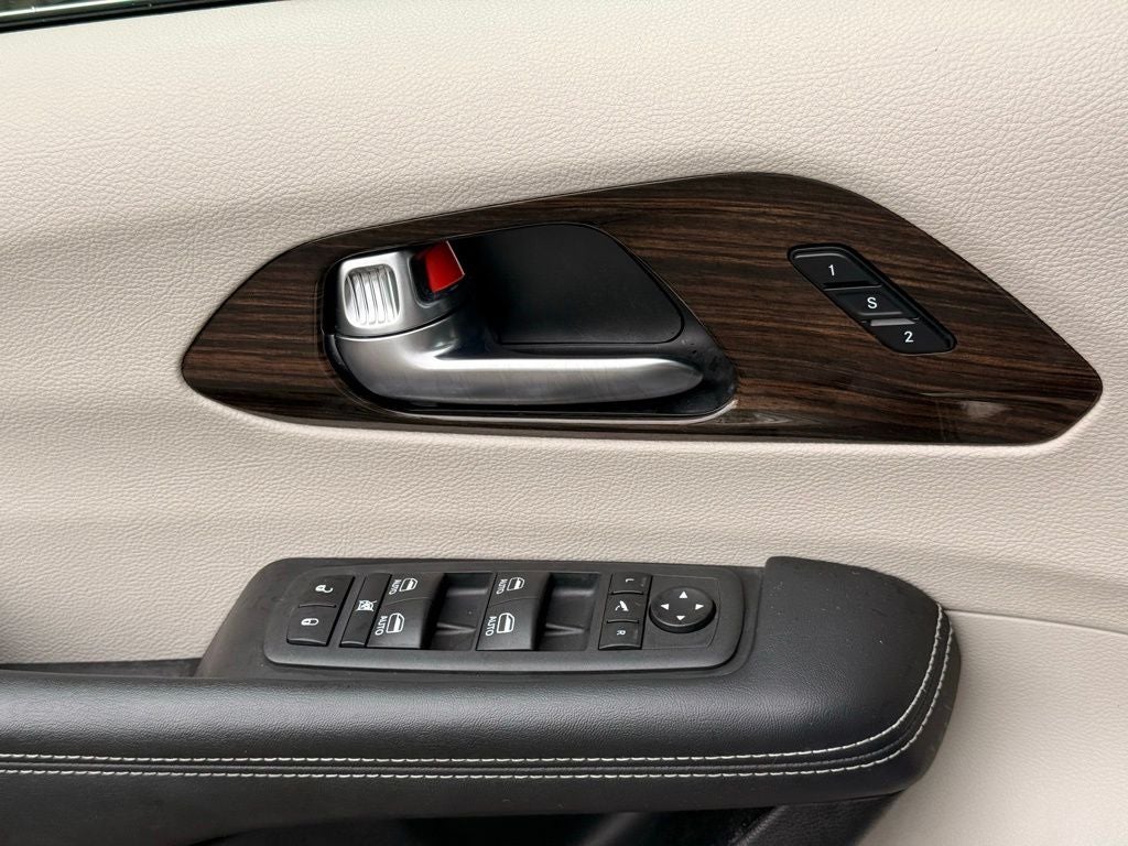 2022 Chrysler Pacifica Limited - Photo 21