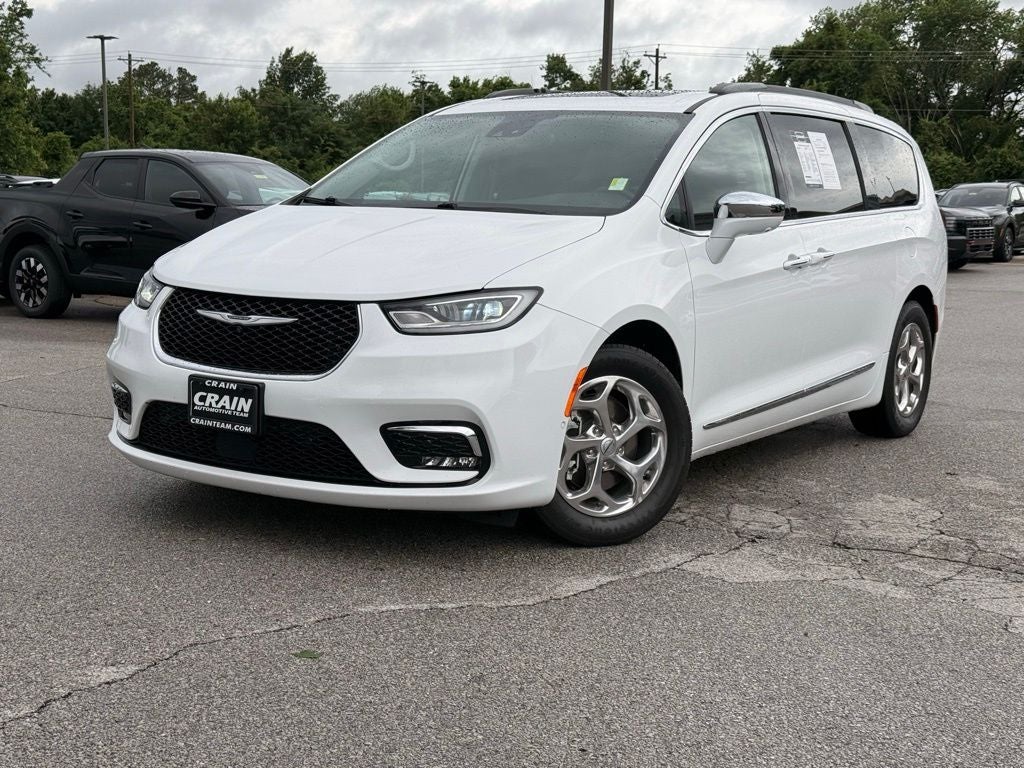 2022 Chrysler Pacifica Limited - Photo 3