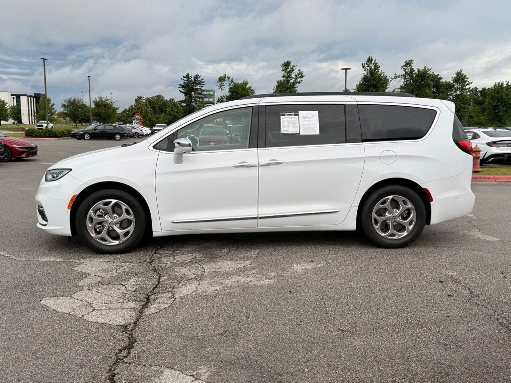 2022 Chrysler Pacifica Limited - Photo 4