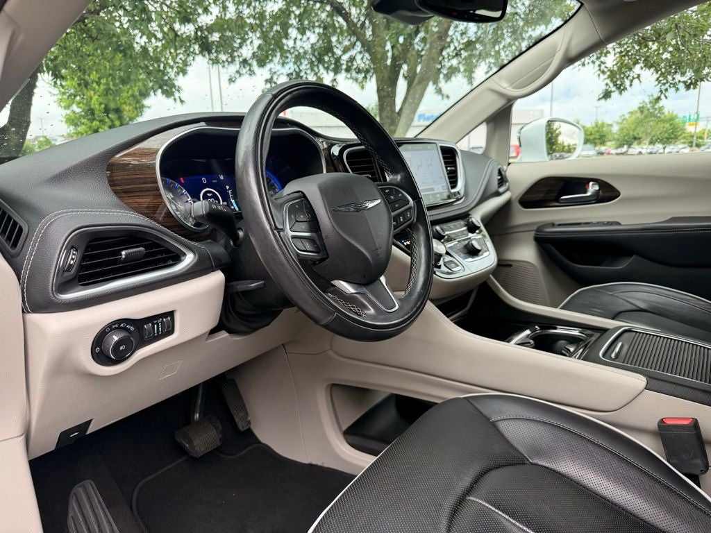 2022 Chrysler Pacifica Limited - Photo 9