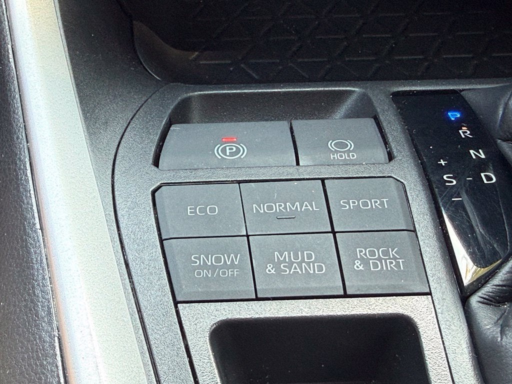 2024 Toyota RAV4 XLE - AWD