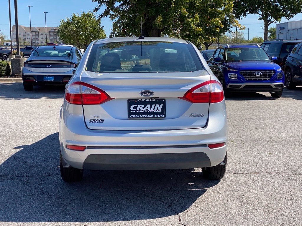 2018 Ford Fiesta SE - Photo 6