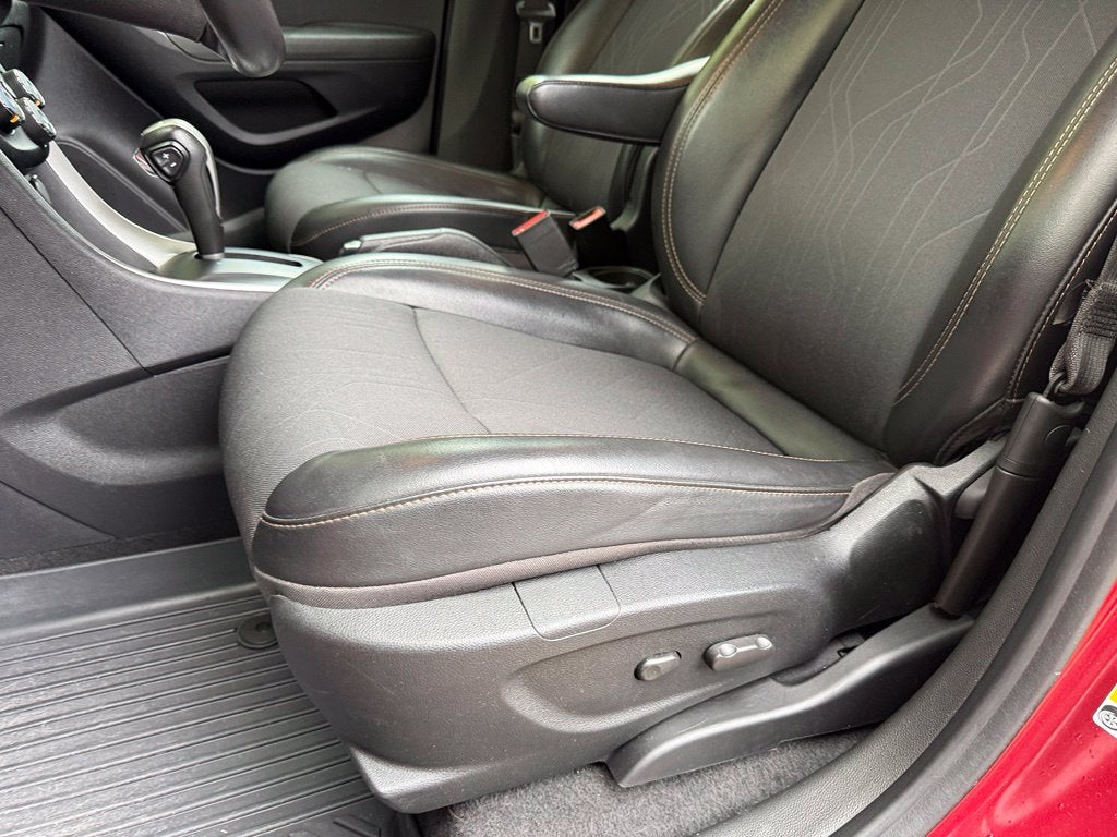 2020 Chevrolet Trax LT - Photo 19