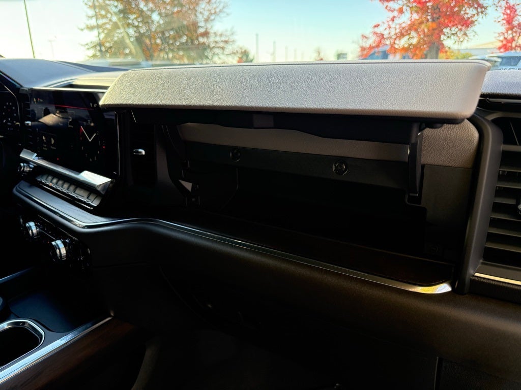 2023 GMC Sierra 1500 SLT BOSE / V8 / 1-OWNER CARFAX