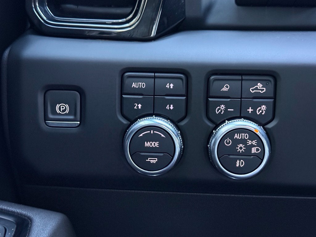 2022 GMC Sierra 1500 AT4 Premium - 4WD / SUNROOF / CLEAN CARFAX