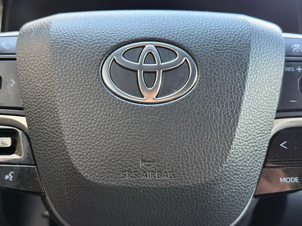 2025 Toyota Camry SE 1 OWNER CARFAX