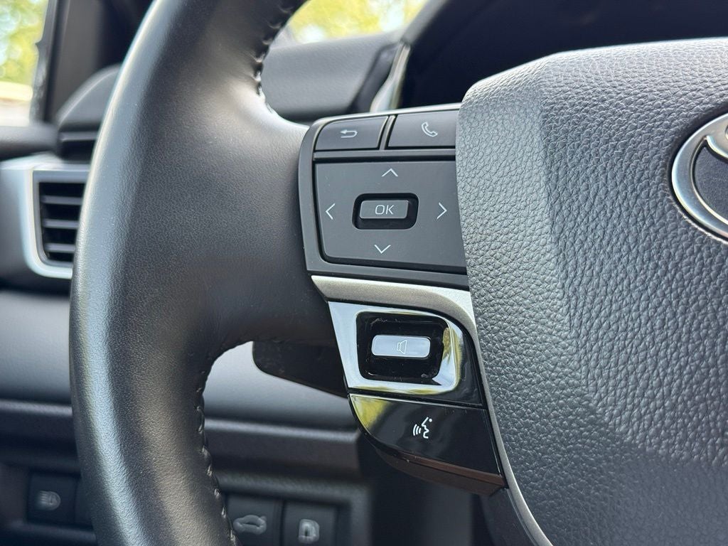 2025 Toyota Camry XSE - Photo 18
