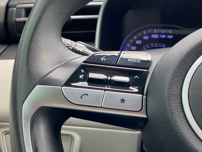 2022 Hyundai TUCSON SE