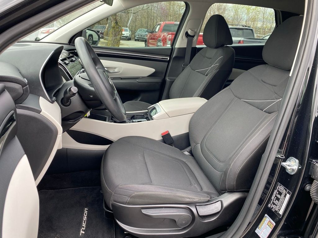 2022 Hyundai TUCSON SE