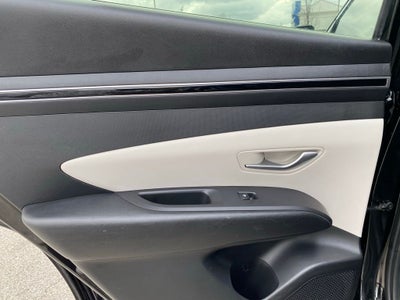 2022 Hyundai TUCSON SE