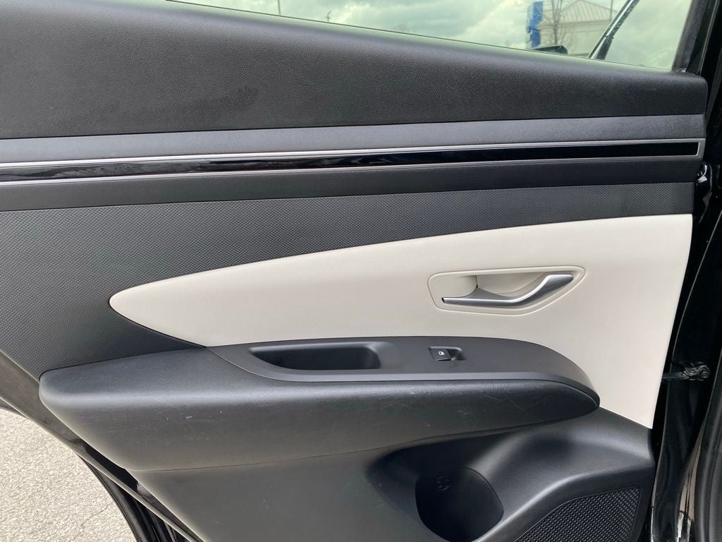 2022 Hyundai TUCSON SE