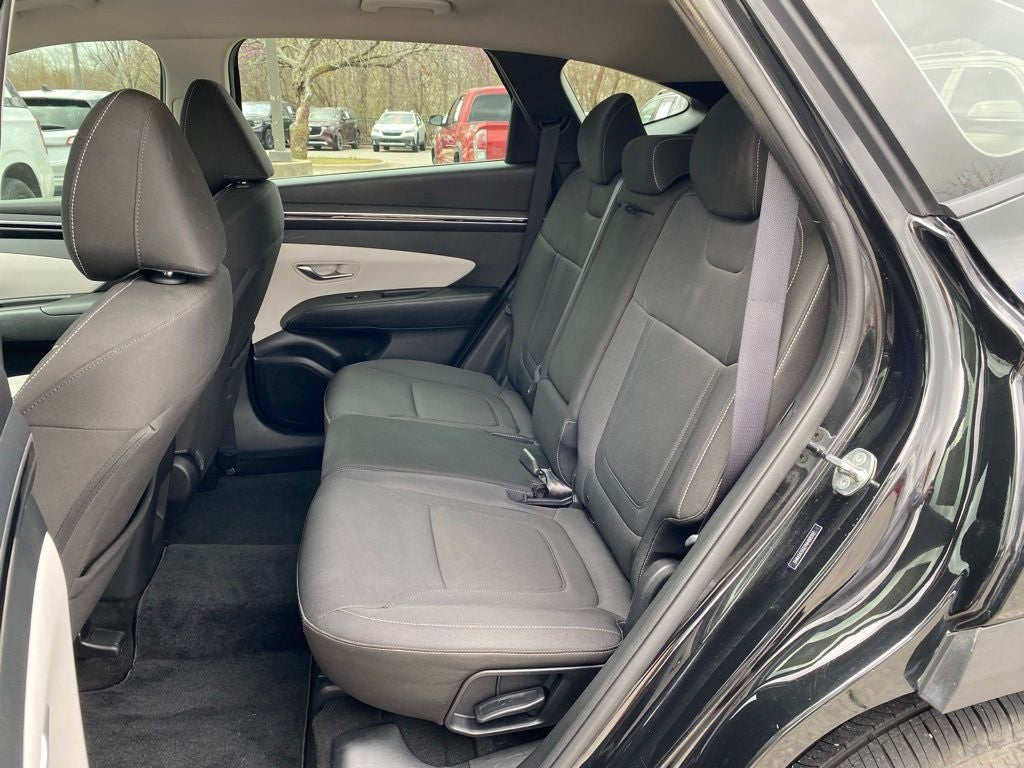 2022 Hyundai TUCSON SE