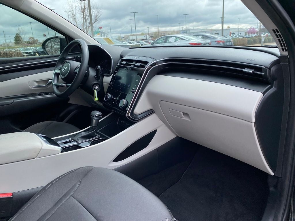 2022 Hyundai TUCSON SE