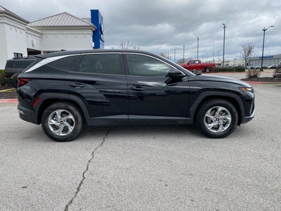2022 Hyundai TUCSON SE